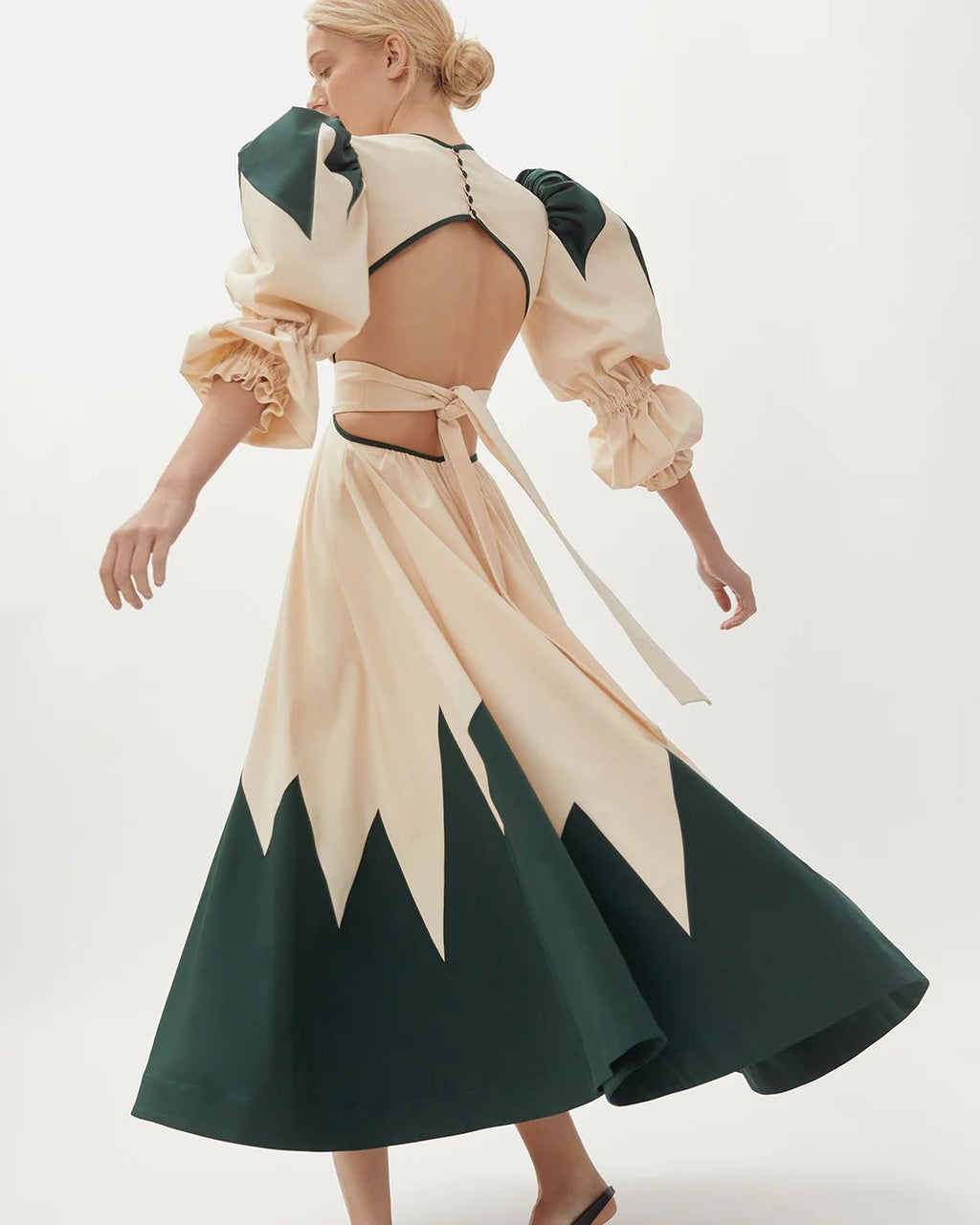 Marcelle puff V-Neck Dress